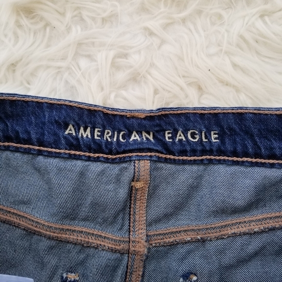 American Eagle Denim Distressed Tomgirl Shorts 4 - Picture 10 of 14